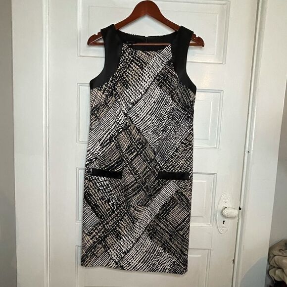 ABāStudioāSleevelessĀ &āFauxāPocketsāDress - Picture 1 of 11